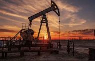 Les prix du pétrole poursuivent leur chute vertigineuse