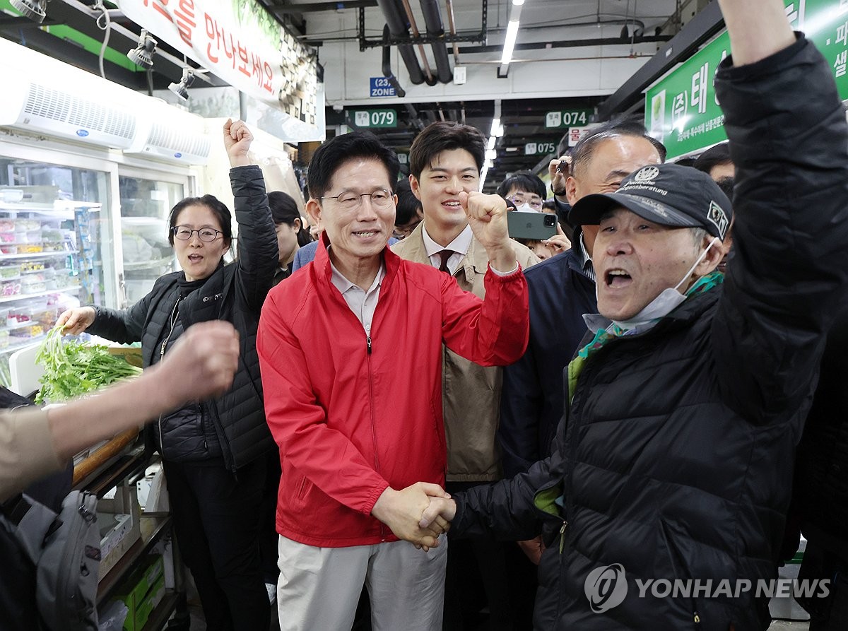 Coup d’envoi de la campagne présidentielle en Corée du Sud : Lee Jae-myung face à Kim Moon-soo