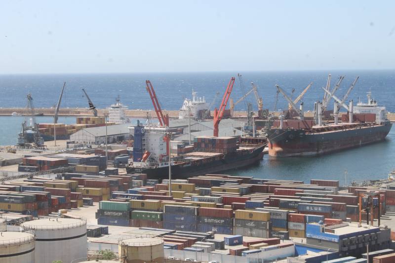 Saisie scandaleuse au port d’Oran : des marchandises immorales démasquées