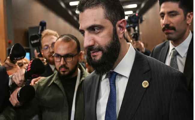 Première Visite en Europe : Ahmed al-Charaa, Président Syrien par Intérim, Reçu par Emmanuel Macron à Paris