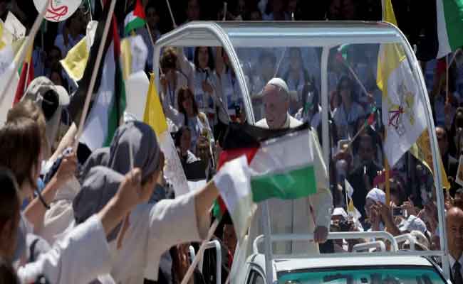 Un héritage de compassion : la papamobile du pape François transformée en clinique pour les enfants de Gaza