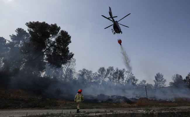 Israël : les pompiers maîtrisent l’incendie près de Jérusalem, la vie reprend lentement son cours