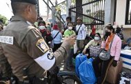 Des touristes piégés à la frontière : la crise entre la Thaïlande et le Cambodge s’intensifie
