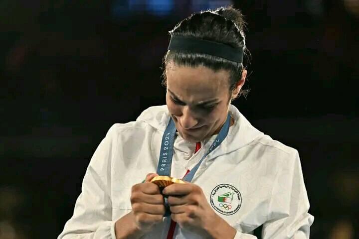 L’heure de vérité : Imane Khelif sous la menace – sa médaille d’or bientôt retirée ?