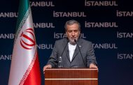 L'Iran promet de riposter aux frappes américaines, Trump évoque un changement de régime
