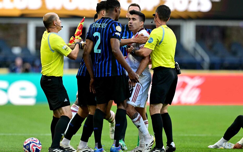 Scène de chaos : River Plate éliminé, Acuña perd ses nerfs et s’en prend à Dumfries