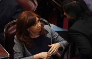 Argentine : l’ex-présidente Cristina Kirchner condamnée à six ans de prison, elle purgera sa peine sous bracelet électronique