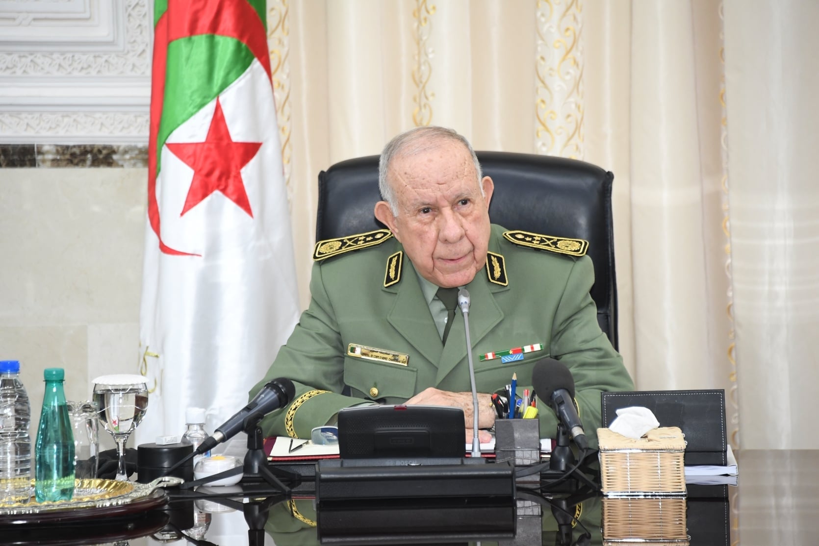 Les étapes de l’ascension du général Chengriha, du boucher de la décennie noire au maître de l’Algérie