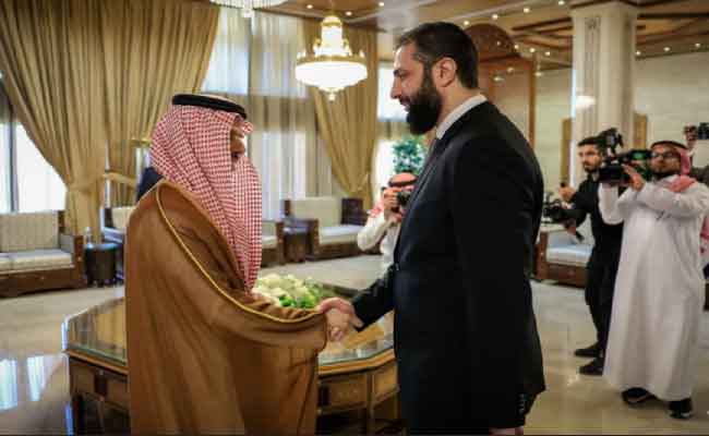 Soutien financier conjoint du Qatar et de l'Arabie saoudite au secteur public syrien