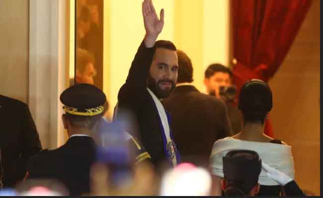 Salvador : un avocat critique du président Bukele arrêté pour blanchiment, une dérive autoritaire dénoncée