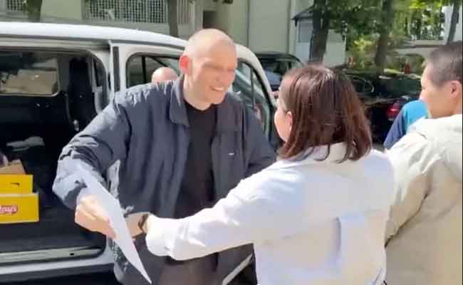 Le chef de l’opposition biélorusse Siarhei Tsikhanouski relâché après cinq ans d’emprisonnement