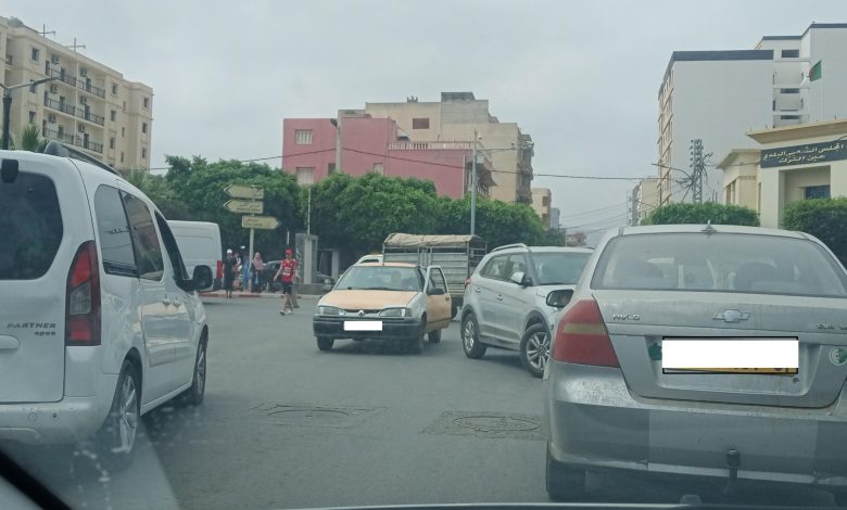 Aïn El Türck : Le chaos routier ternit le joyau du littoral oranais
