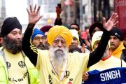 Fauja Singh, le « le plus vieux marathonien du monde  », décède à 114 ans dans un accident mortel