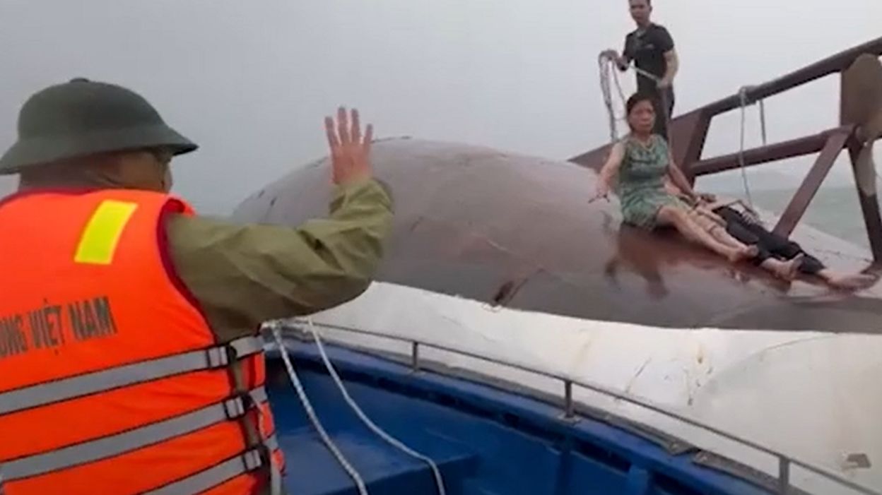 Vietnam : 34 morts et 8 disparus dans le naufrage d’un bateau touristique à Ha Long