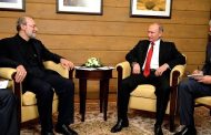 Nucléaire iranien : Vladimir Poutine reçoit un proche conseiller de Khamenei au Kremlin