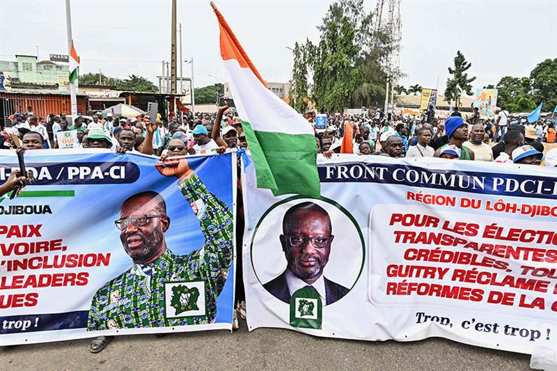 Côte d’Ivoire : Abidjan se soulève contre un quatrième mandat d’Alassane Ouattara
