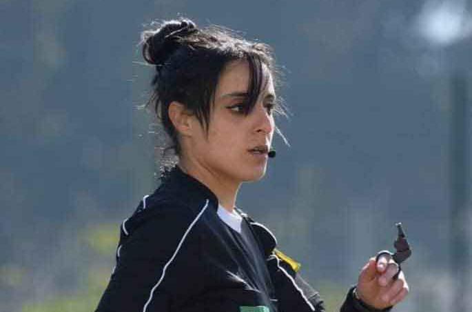 Lamia Athmane raccroche le sifflet et met fin à sa carrière dans l’arbitrage international