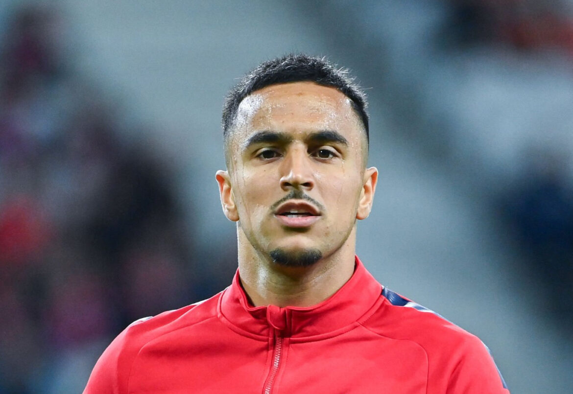 Transfert : L’international algérien Ounas annoncé au Zamalek, mais son agent dément formellement