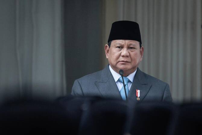 L’ombre de la politique sur la justice indonésienne : Prabowo annonce un plan de grâce libérant plus de 44 000 prisonniers, y compris des rivaux de Widodo
