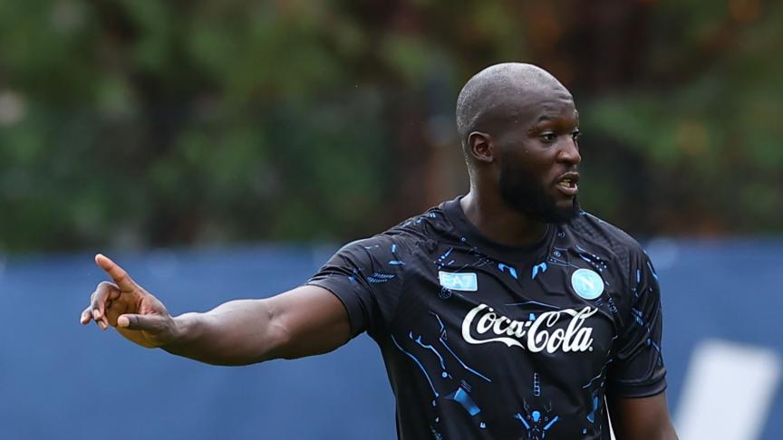 Lukaku blessé au fémoral : pas d’opération, mais un retour pas avant 2026