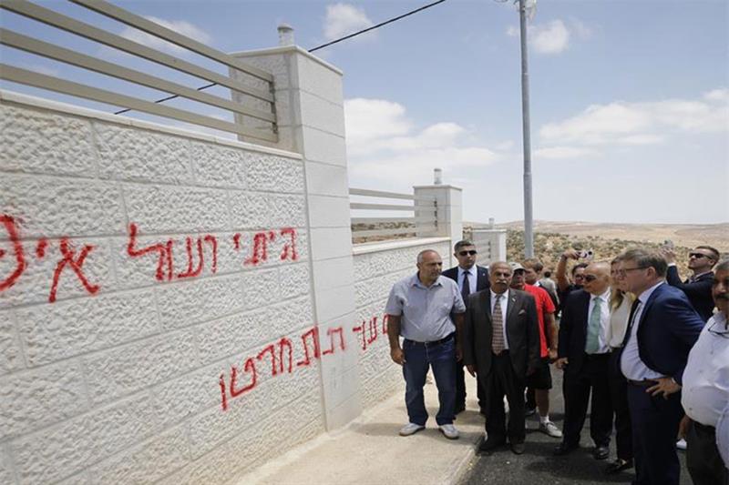 Cisjordanie : La visite de Mike Johnson dans une colonie israélienne suscite la colère palestinienne
