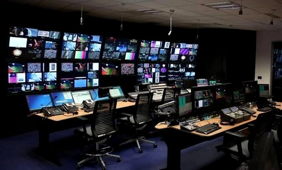 Suspension des chaînes TV par l’ANIRA : une censure déguisée en régulation éthique