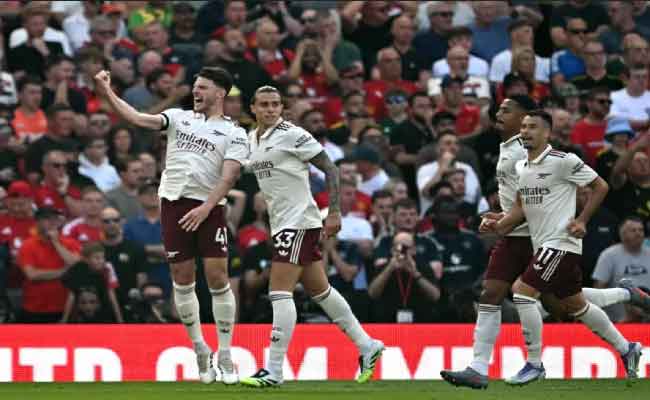 Arsenal profite d’une erreur de Bayındır et s’impose à Old Trafford