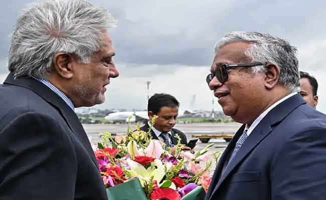 La visite d’Ishaq Dar à Dhaka : un nouveau cap dans les relations Pakistan-Bangladesh
