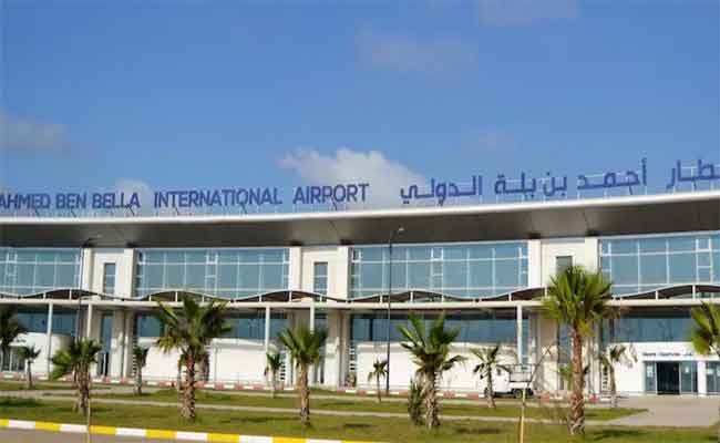 Déjouement d'une tentative de contrebande de 11 600 euros à l'aéroport international Ahmed Ben Bella d'Oran