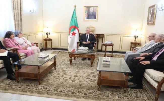 Rencontre au Conseil de la Nation : Azzouz Nasri célèbre la mémoire des moudjahidine à l’occasion de la Journée de l’ANP