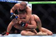 UFC 319 : Khamzat Chimaev écrase Dricus Du Plessis et devient champion des poids moyens