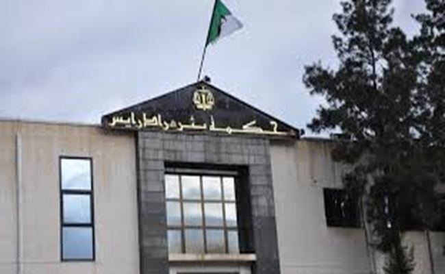 Alger : 3 ans de prison requis contre un jeune pour avoir poignardé son voisin à Bir Mourad Raïs