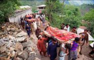 Pakistan : des crues soudaines font 344 morts en deux jours, un hélicoptère de secours s’écrase