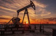 La saison haute s’achève et l’ombre d’une surabondance plane sur le marché pétrolier