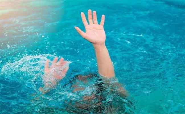 Repêchage du corps d'un jeune noyé au parc Taous El Khadra à Djelfa