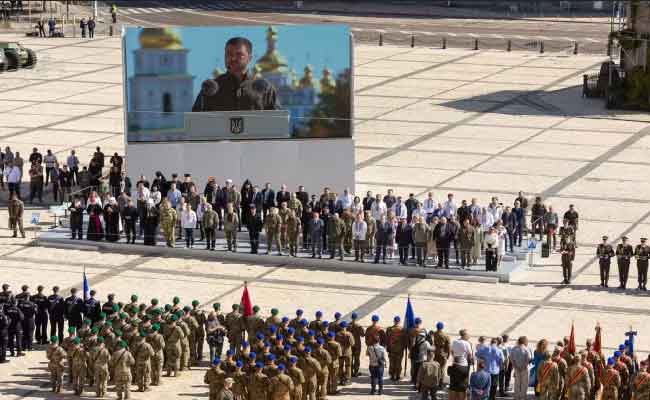 Le jour de l'indépendance de l'Ukraine : Carney et Kellogg à Kiev, un échange de prisonniers et de nouvelles tensions militaires