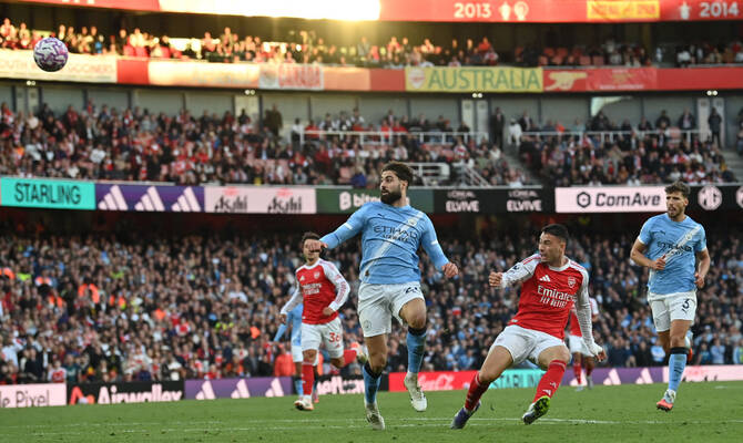 Arsenal arrache un nul face à Manchester City, Villa reste à sec