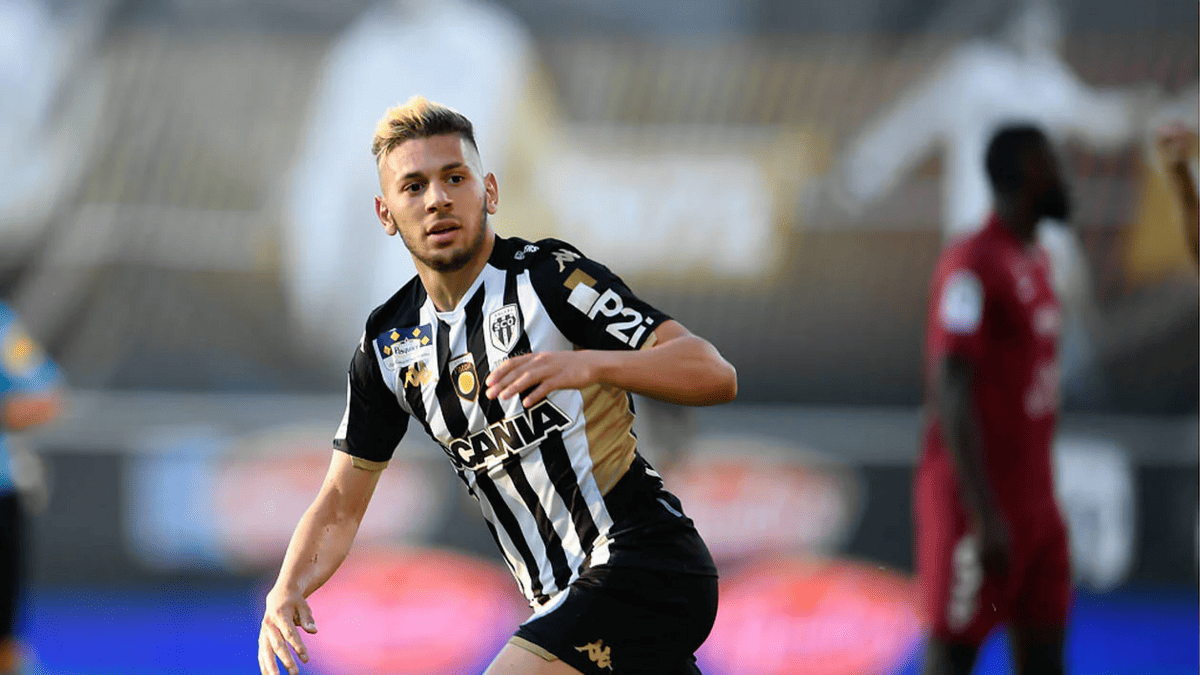 Mercato : Farid El Melali s’engage 5 ans avec le CR Belouizdad