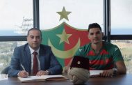 Ferhat s’engage avec le MCA : coup dur pour la JS Kabylie