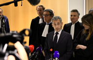France : Nicolas Sarkozy condamné à cinq ans de prison pour avoir accepté un financement électoral illégal de la part de Kadhafi en Libye