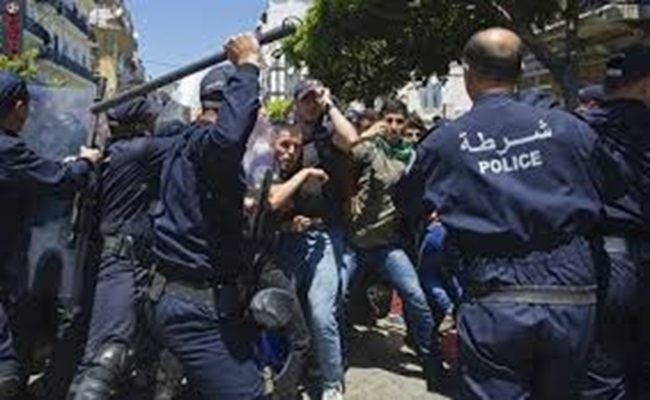 Comment protester en Algérie est-il devenu une trahison capitale et critiquer Tebboune un crime puni par le viol dans les centres de police ?