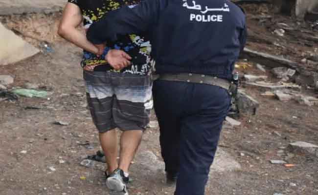 Arrestation de 3 suspects pour vol de domicile à Batna