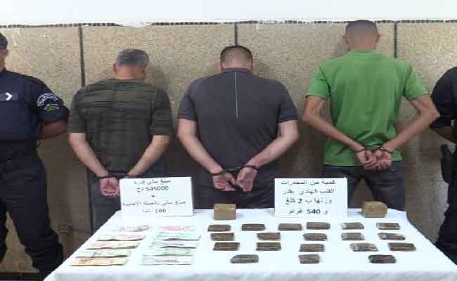 Démantèlement d’un réseau de trafic de drogue à Bir Mourad Raïs : 2,5 kg de kif saisi
