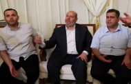 Khalil al-Hayyah échappe à la frappe israélienne et assiste aux funérailles de son fils