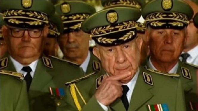 Un ouvrage kabyle documente comment les généraux ont transformé l'Algérie en un État terroriste et barbare