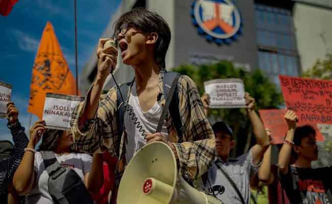 Milliards détournés et digues inexistantes : la colère populaire inonde les Philippines