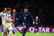 PSG 3-3 Strasbourg : Mayulu égalise et préserve la première place