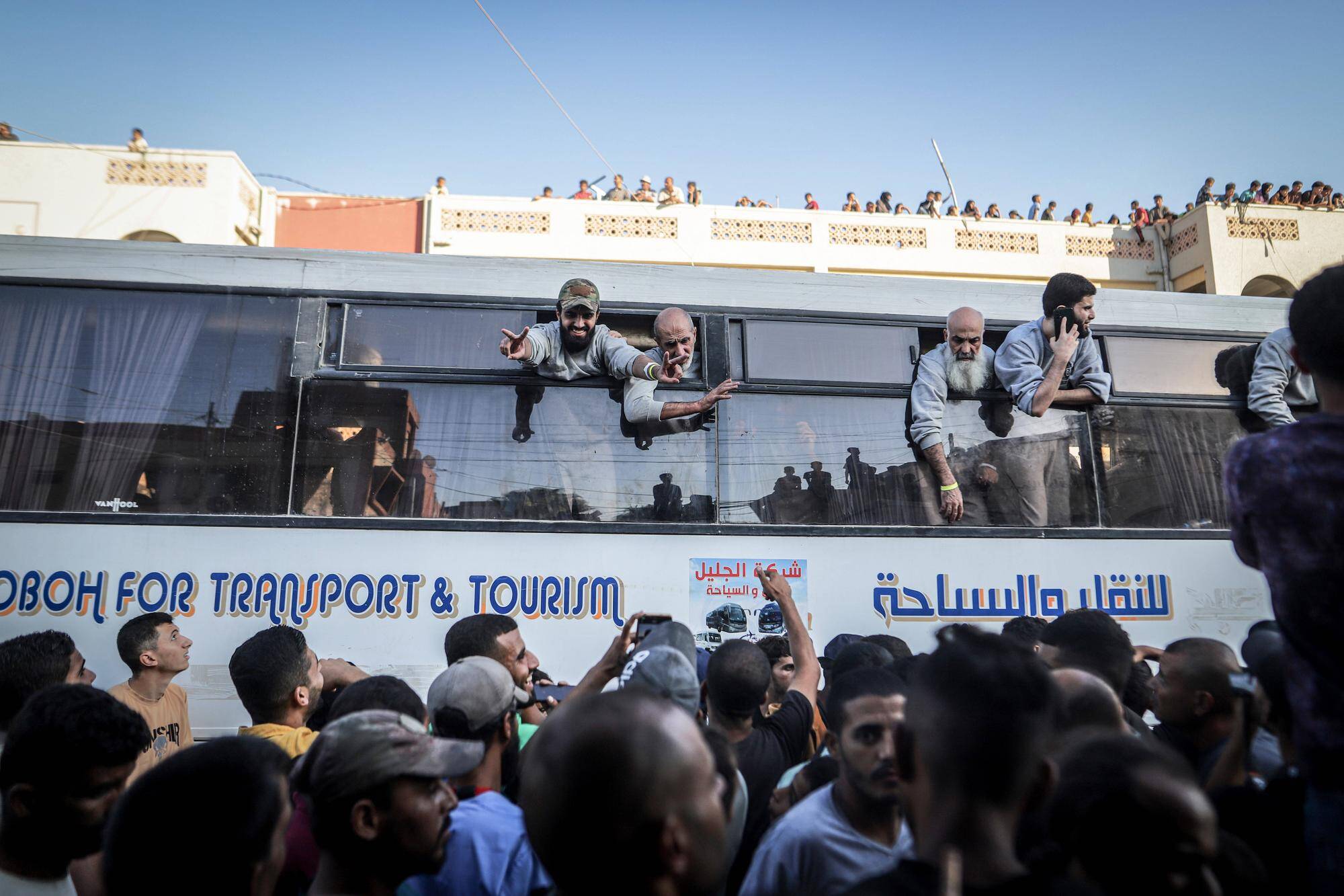 Ramallah en liesse : la libération des prisonniers palestiniens marque le début du plan Trump pour la paix au Moyen-Orient