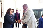 Un Africain a amassé une fortune colossale en ayant des relations sexuelles avec les épouses des responsables et leurs enfants dans la Nouvelle Algérie