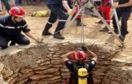 Récupération du corps d'une personne tombée dans un puits à Ouled Ali, Djennat, Boumerdès